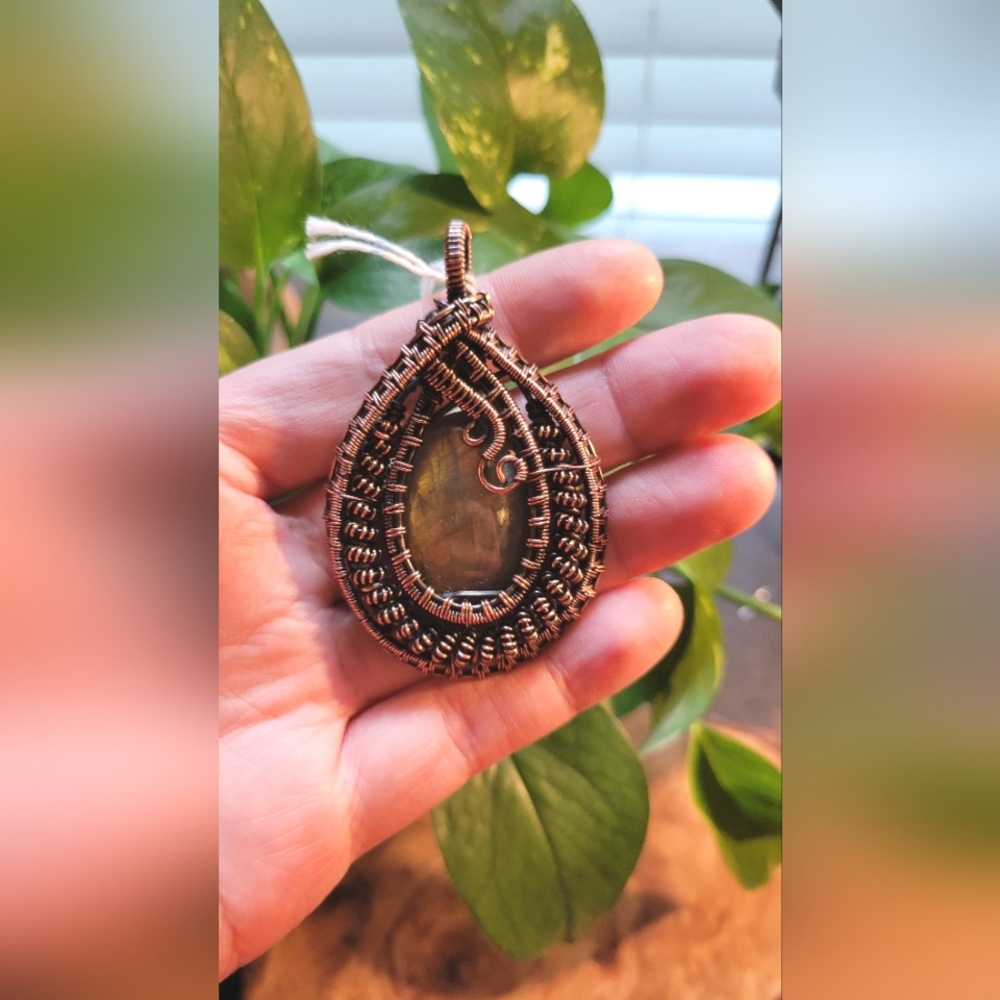 Large Labradorite Pendant - Picture 3 of 5